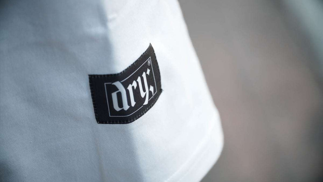 Fördelar och nackdelar med trendiga t-shirts och tröjor för olika tillfällen