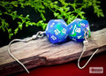 Chessex Hook Örhängen Festive Waterlily Mini-Poly d20 Par Chessex