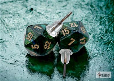Chessex Stud Örhängen Scarab Jade Mini-Poly d20 Par Chessex