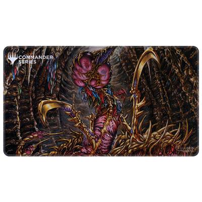 UP - Commander Series - Release 6 - Fan Vote 1 - Q1 2025 Holofoil Playmat Sliver Queen för MTG