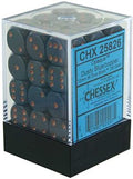 Chessex Opaque 12mm d6 med prickar Tärningsblock (36 Tärningar) - Dusty Blue med guld Chessex