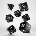 Classic RPG Svart & Vit Tärningsset (7) Q-Workshop