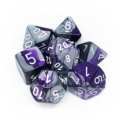 Chessex Gemini Polyhedral 7-Die Set - Lila-Stål med Vit Chessex