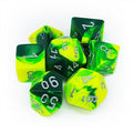 Chessex Gemini Polyhedral 7-Die Set - Grön-Gul med Silver Chessex