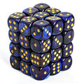Chessex Signature 12mm d6 med pips Dice Blocks (36 Dice) - Scarab Royal Blue med guld Chessex