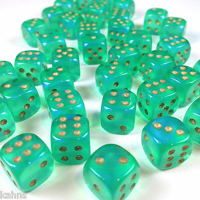Chessex Borealis 12mm d6 Ljusgrön/guld Luminary Tärningsblock (36 tärningar) Chessex