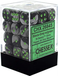 Chessex Gemini 12mm d6 Tärningsblock med Pips (36 Tärningar) - Svart-Grå med Grön Chessex