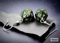 Chessex Hook Örhängen Scarab Jade Mini-Poly d20 Par Chessex