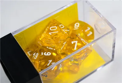 Chessex Genomskinlig Polyhedral 7-Tärningsset - Gul/Vit Chessex
