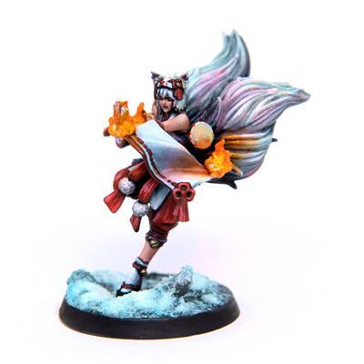 Eldfall Chronicles - Kitsune Spellmaiden Miniatyr Freecompany