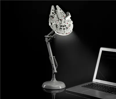 Millennium Falcon Posable Desk Light BDP Paladone